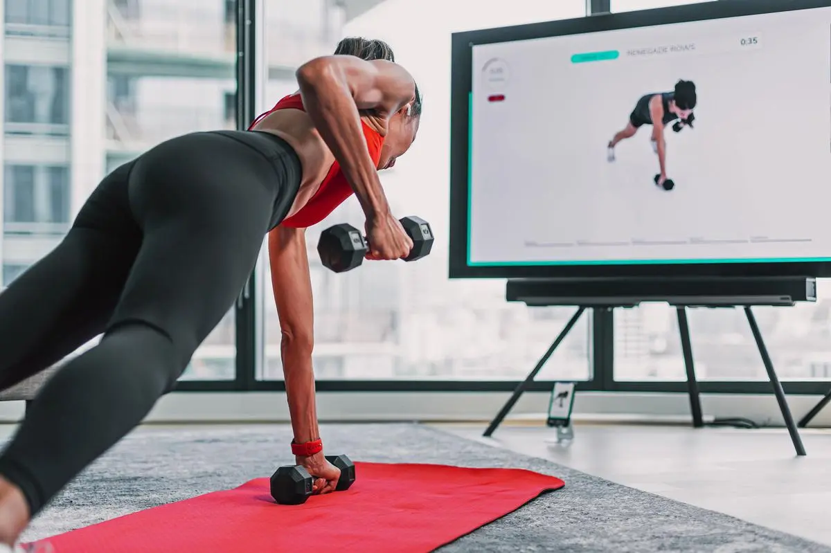 AI-Embedded Fitness Tech: Real-Time Monitoring with Smart Textiles & Voice-Activated AI Coaches